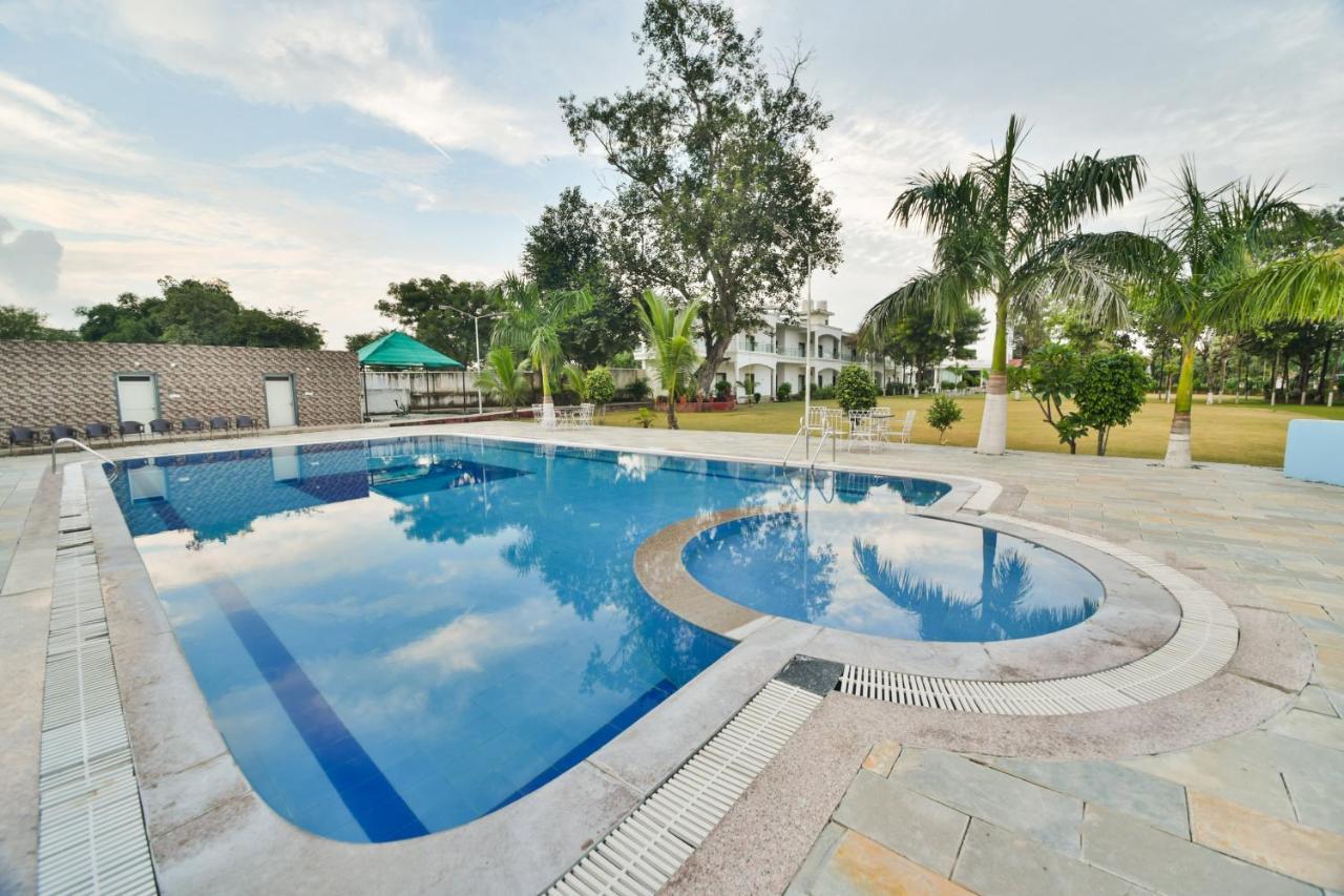Palette - The Elegance Resort Chittorgarh Exterior foto