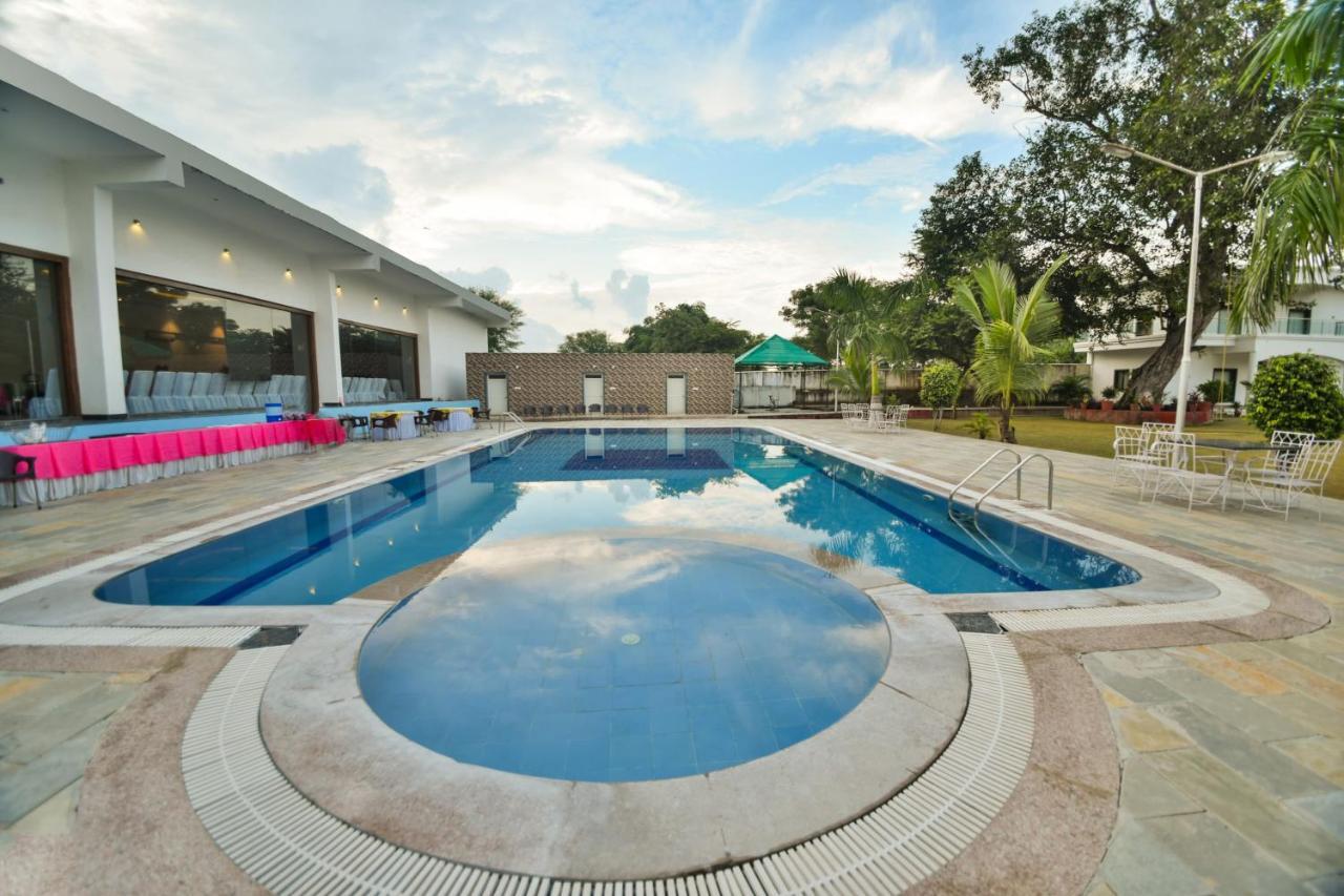Palette - The Elegance Resort Chittorgarh Exterior foto
